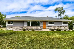 227 Dawn Ave, Shoreview, MN 55126 - Photo 3