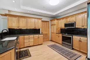 11460 Fairfield Rd W, Minnetonka, MN 55305 - Photo 7