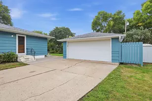2029 Opal Pl, Eagan, MN 55122 - Photo 37