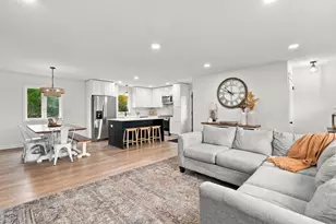 2029 Opal Pl, Eagan, MN 55122 - Photo 5