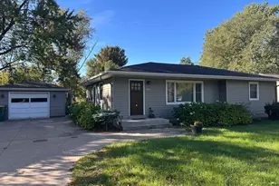 806 Summer St, Hudson, WI 54016 - Photo 1
