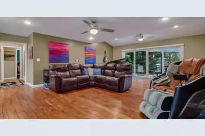 5565 N Shore Drive, Eau Claire, WI 54703 - Photo 11