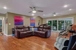 5565 N Shore Dr, Eau Claire, WI 54703 - Photo 11