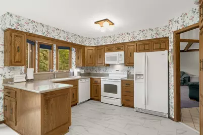 10205 27th Avenue N, Plymouth, MN 55441 - Photo 9