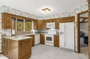 10205 27th Ave N, Plymouth, MN 55441 - Photo 9