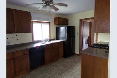 112 S Division Avenue, Spring Grove, MN 55974 - Photo 9