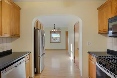 1322 Reaney Avenue, Saint Paul, MN 55106 - Photo 9