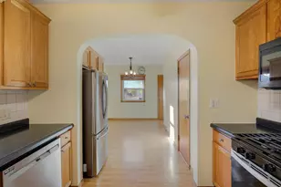 1322 Reaney Ave, Saint Paul, MN 55106 - Photo 9