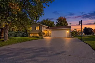 515 Cindy Ln, Owatonna, MN 55060 - Photo 1