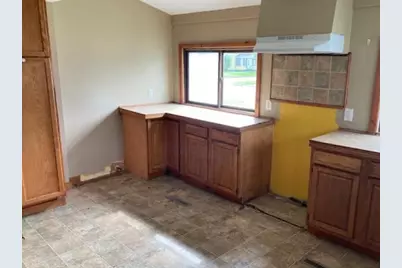 31 Ripley Street E, Litchfield, MN 55355 - Photo 9