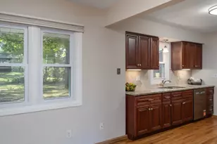 2837 Matilda St, Roseville, MN 55113 - Photo 5