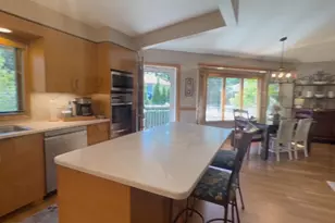 2185 Ferris Ln, Roseville, MN 55113 - Photo 9