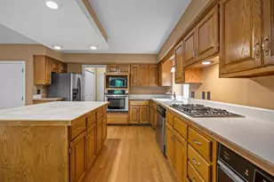 15588 Canyon Ridge, Eden Prairie, MN 55347 - Photo 7