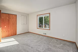 1381 Easter Ln, Eagan, MN 55123 - Photo 23
