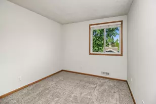 1381 Easter Ln, Eagan, MN 55123 - Photo 25