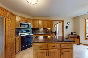 1009 River Terrace Dr, Bloomington, MN 55431 - Photo 31