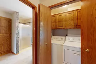 1009 River Terrace Dr, Bloomington, MN 55431 - Photo 33