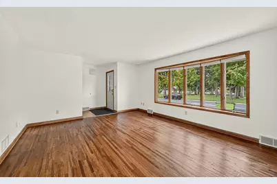 181 E 7th Street, Zumbrota, MN 55992 - Photo 5