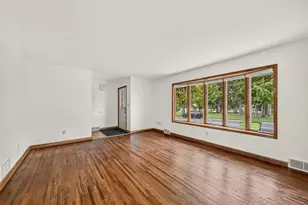 181 E 7th St, Zumbrota, MN 55992 - Photo 5