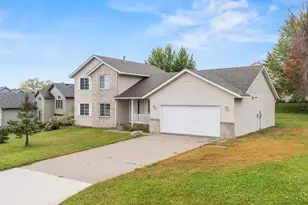 400 Durango Dr, Roberts, WI 54023 - Photo 3