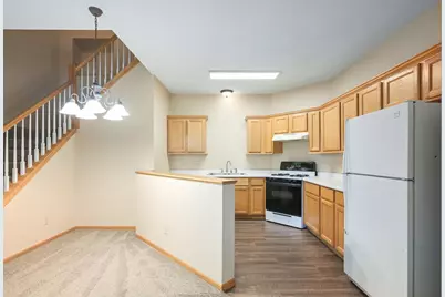 450 Hickory Lane, Oakdale, MN 55128 - Photo 9