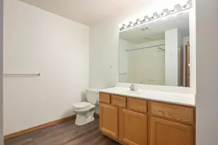 450 Hickory Ln, Oakdale, MN 55128 - Photo 17
