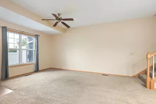 450 Hickory Ln, Oakdale, MN 55128 - Photo 5