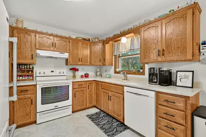422 Chalet Drive NW, Rochester, MN 55901 - Photo 19