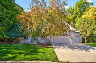 2042 Baihly Estates Ln SW, Rochester, MN 55902 - Photo 3