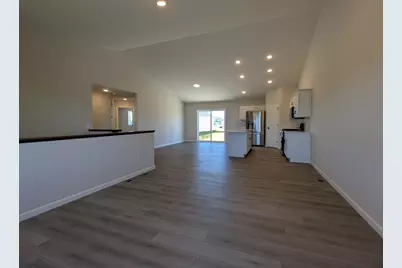 19084 Goodhue Street NE, East Bethel, MN 55011 - Photo 5