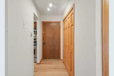 205 Barry Avenue S #207, Wayzata, MN 55391 - Photo 7
