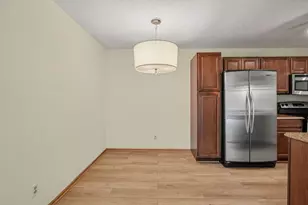 205 Barry Ave S, Wayzata, MN 55391 - Photo 9