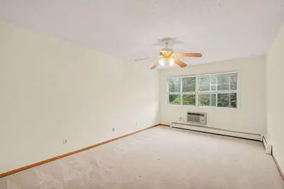 205 Barry Avenue S #207, Wayzata, MN 55391 - Photo 15