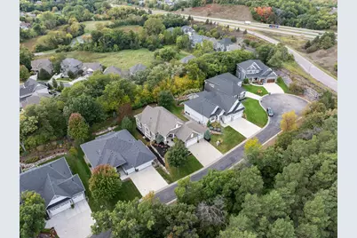6292 Montee Drive, Eden Prairie, MN 55344 - Photo 39