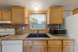 605 E Shakespeare Ave E, Mankato, MN 56001 - Photo 7