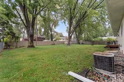 441 Skillman Avenue E, Maplewood, MN 55117 - Photo 9
