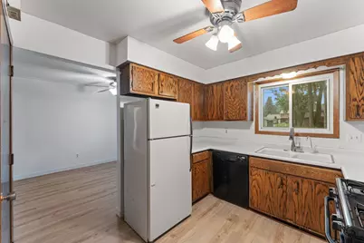 441 Skillman Avenue E, Maplewood, MN 55117 - Photo 11