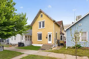 562 W 4th St, Winona, MN 55987 - Photo 1