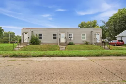 407 E 6th Street, Fairmont, MN 56031 - Photo 1