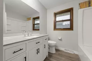8101 Ewing Ave N, Brooklyn Park, MN 55443 - Photo 23