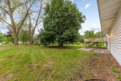 8101 Ewing Avenue N, Brooklyn Park, MN 55443 - Photo 9