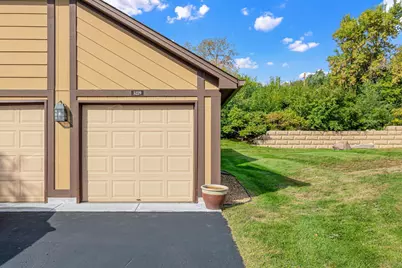 5229 Balmoral Lane, Bloomington, MN 55437 - Photo 3