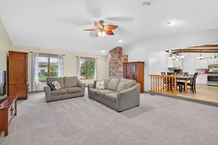 28 Sterling St N, Maplewood, MN 55119 - Photo 15