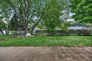 28 Sterling St N, Maplewood, MN 55119 - Photo 43