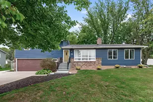 28 Sterling St N, Maplewood, MN 55119 - Photo 3