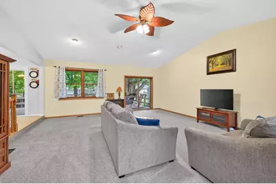 28 Sterling Street N, Maplewood, MN 55119 - Photo 17