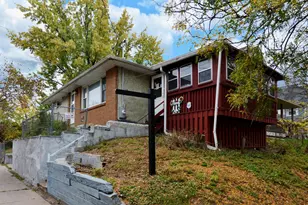 215 Maple St, Saint Paul, MN 55106 - Photo 3