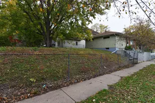 215 Maple St, Saint Paul, MN 55106 - Photo 23