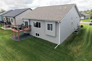 2024 Whistling Straits Dr, Altoona, WI 54720 - Photo 37