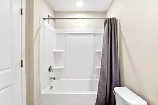 2235 Gateway Curv, North Saint Paul, MN 55109 - Photo 25